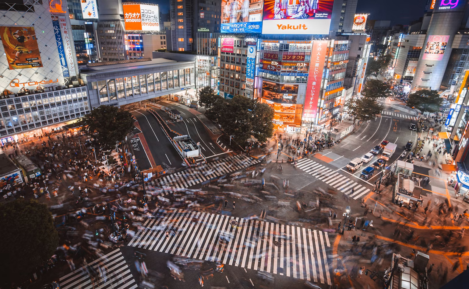 渋谷スクランブル交差点上空からの画像